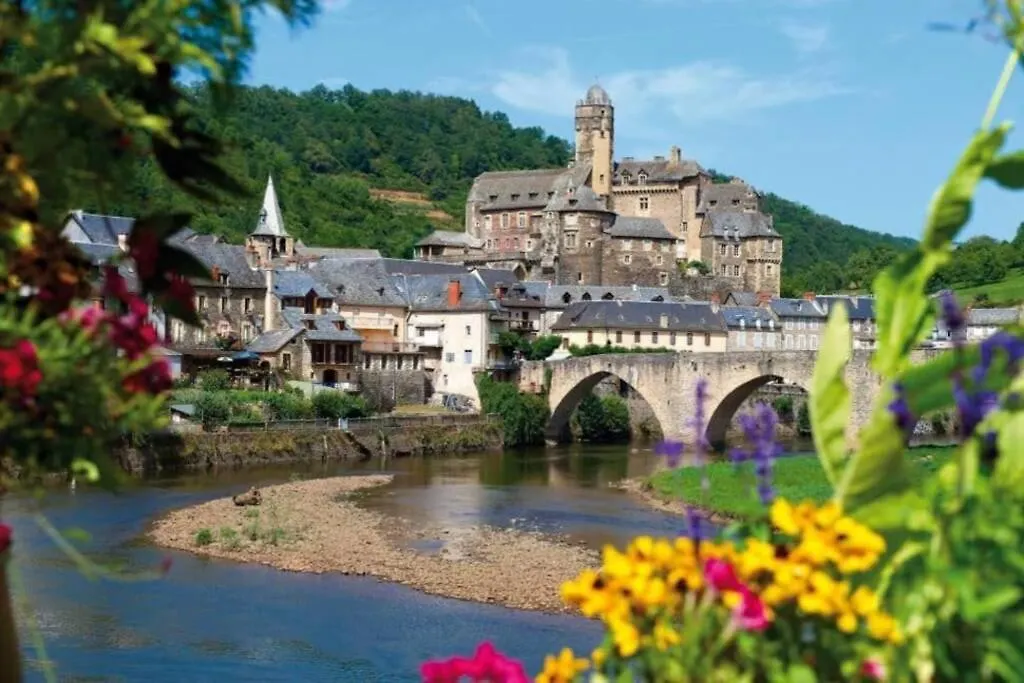 T 2 Dans Village Vacances 3 *** A Saint Geniez 2 Piscines Chauffee Pierrefiche  0*, Pierrefiche (Aveyron) Frankrike