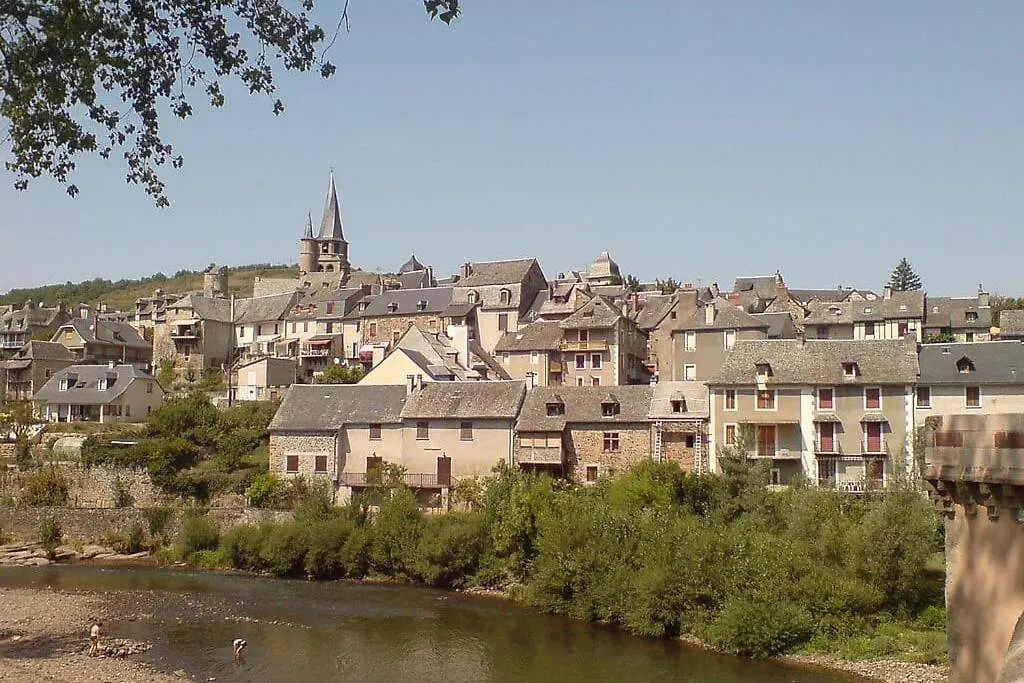 T 2 Dans Village Vacances 3 *** A Saint Geniez 2 Piscines Chauffee Pierrefiche  Lägenhet